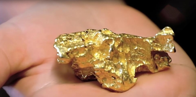 技术分析：现货黄金或跌至3293至3303美元区间